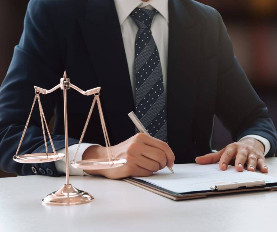 do you need a lawyer to buy a house
